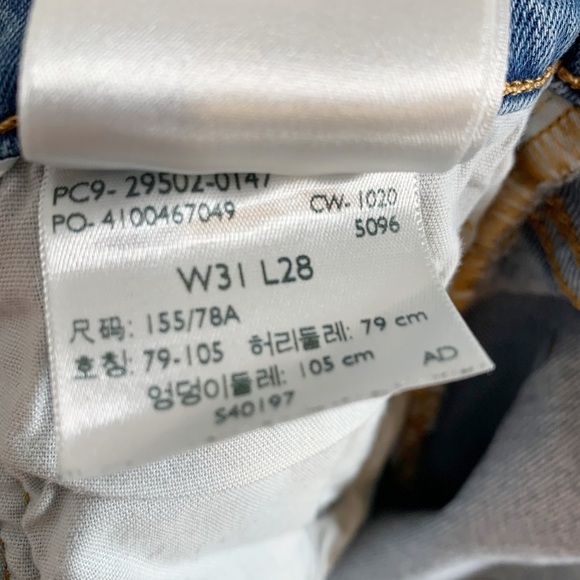 Levi's 501 Distressed Jeans Size 31 - Picture 8 of 9